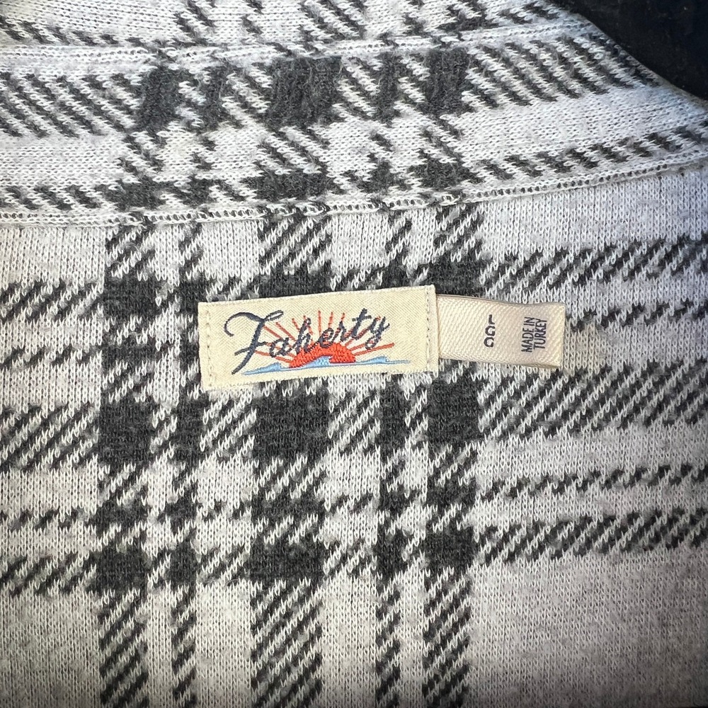 Faherty Womens Legend™ Sweater Shirt Plaid Size L Hiking Camping Outdoors - Picture 2 of 7